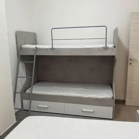 Apartment La Casetta In Piazza De Andre A Pochi Passi Dal Mare Di